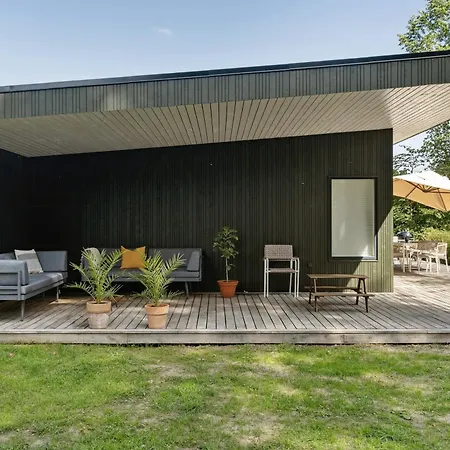 Modern Family By The Sea With Activities Дом отдыха