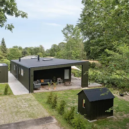 Semesterbostad Modern Family By The Sea With Activities *